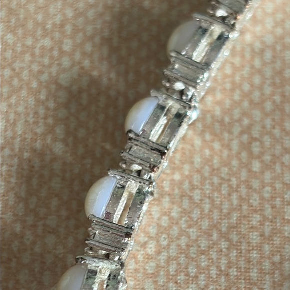 Vintage Avon Moonstone Style Tennis Bracelet June Birthstone Silver Tone NIB B32 - Picture 7 of 14